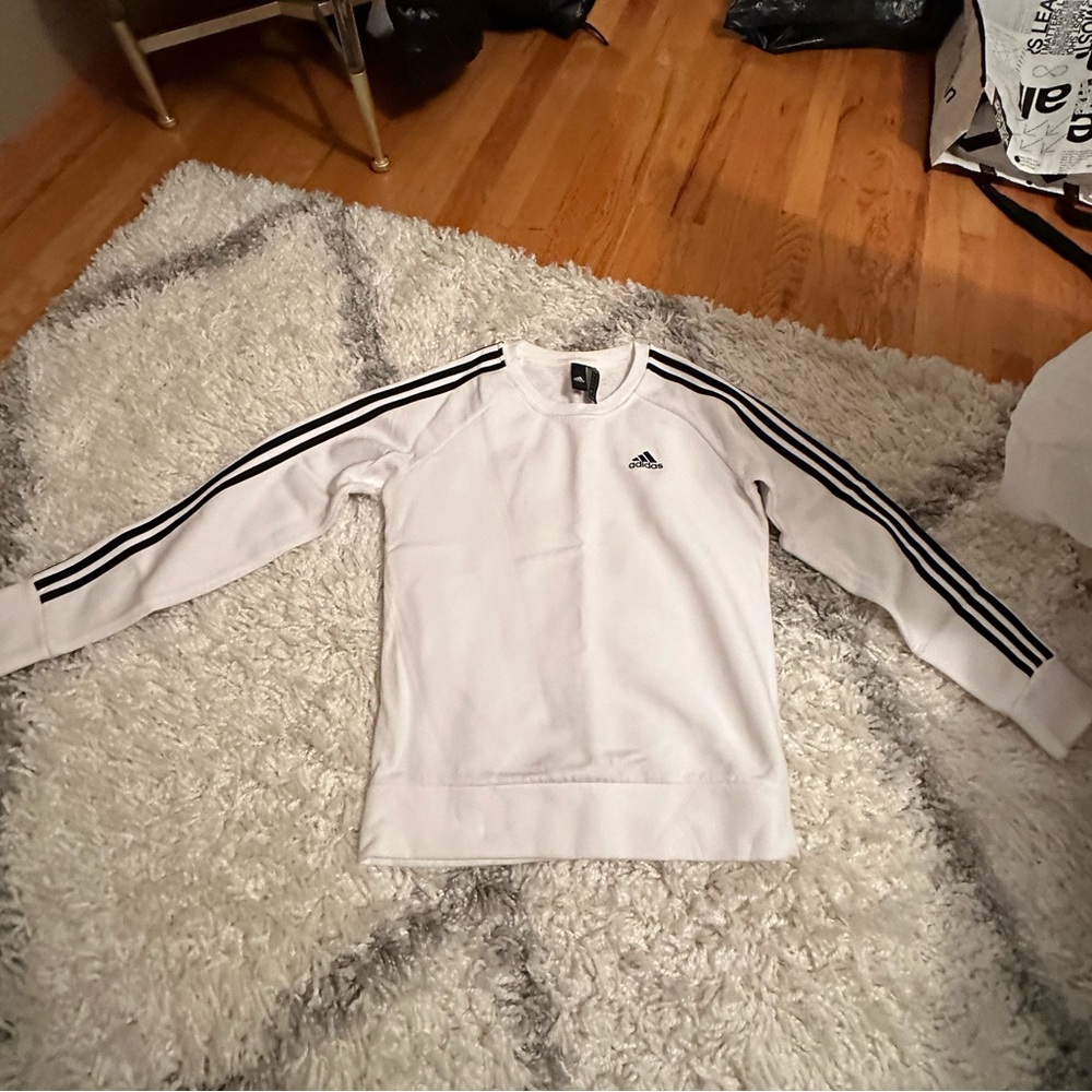 Adidas pull over sweatshirt size small never worn